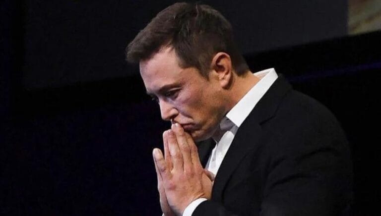 Elon Musk Experiences Setback as Tesla Loses Leadership Position: Handling the Difficulties in the Electric Vehicle Industry