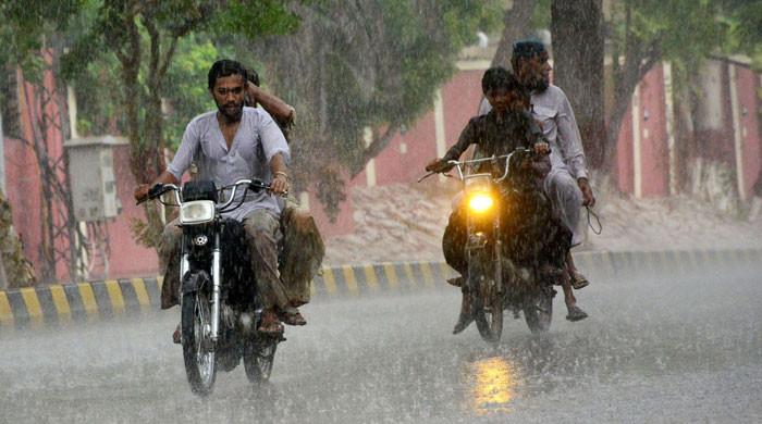 Karachi likely to witness heavy rain, thunder today