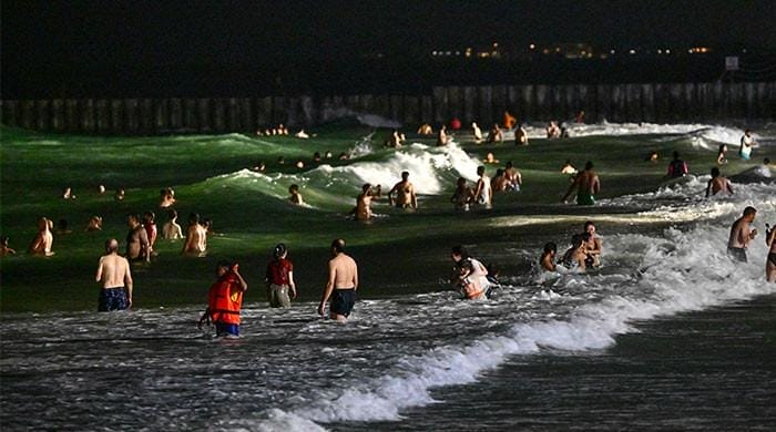 Roasted by summer heat, Dubai residents throng to beaches at night