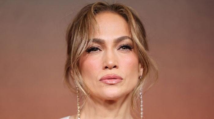 Jennifer Lopez leaves onlookers awestruck at Governors Awards